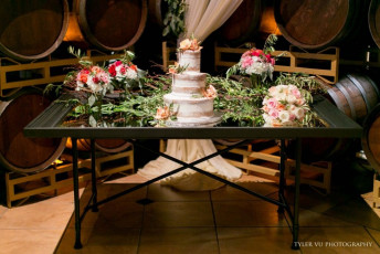 Mirrored Cake Table