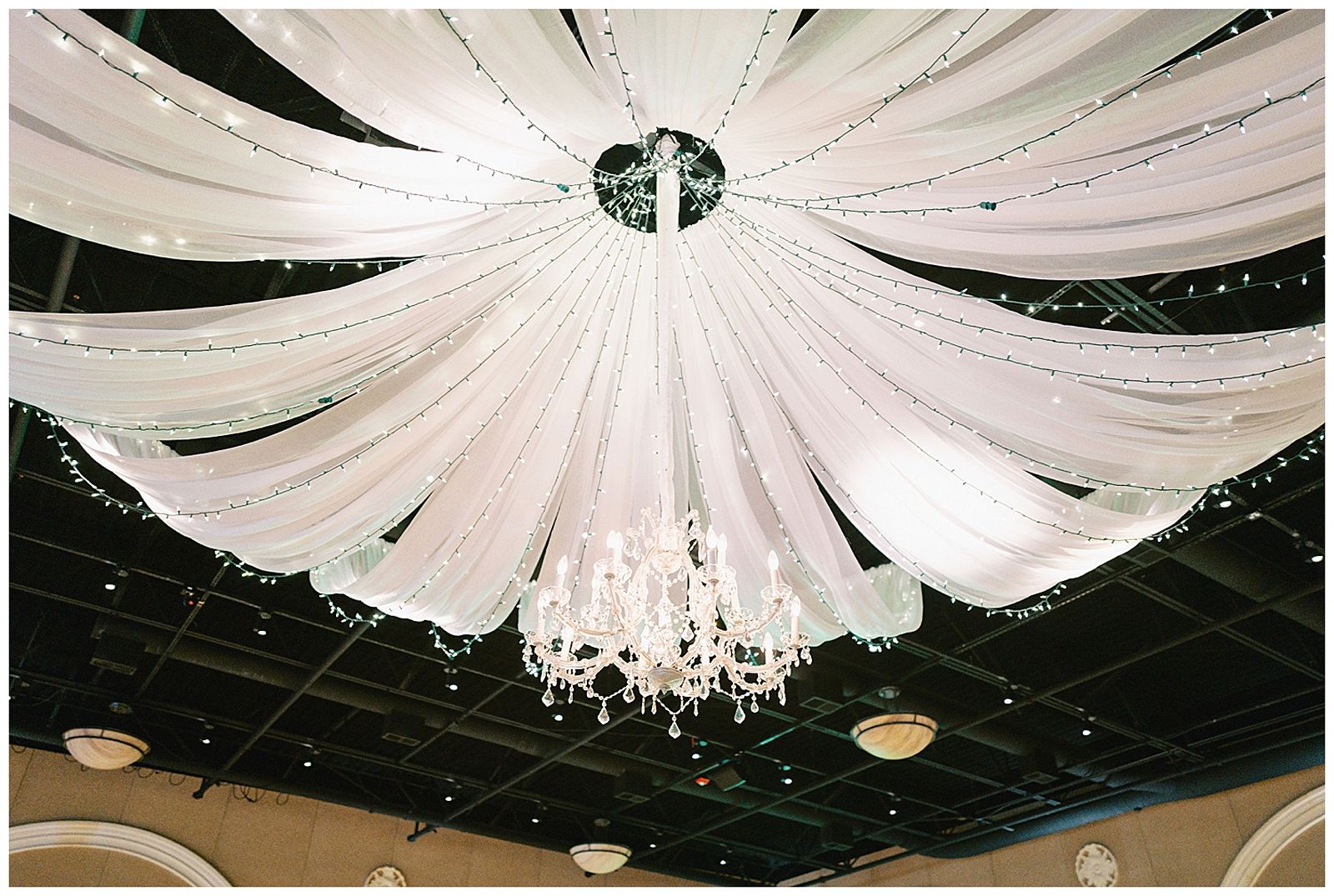 casa real wedding lighting 