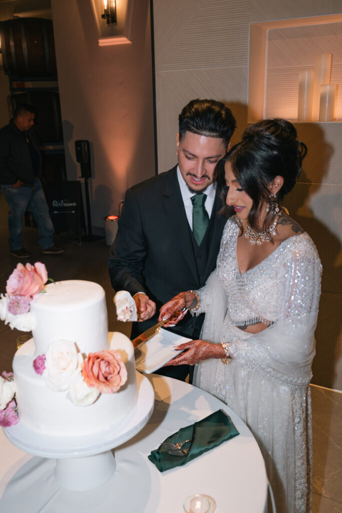 wedding couple cake cutting