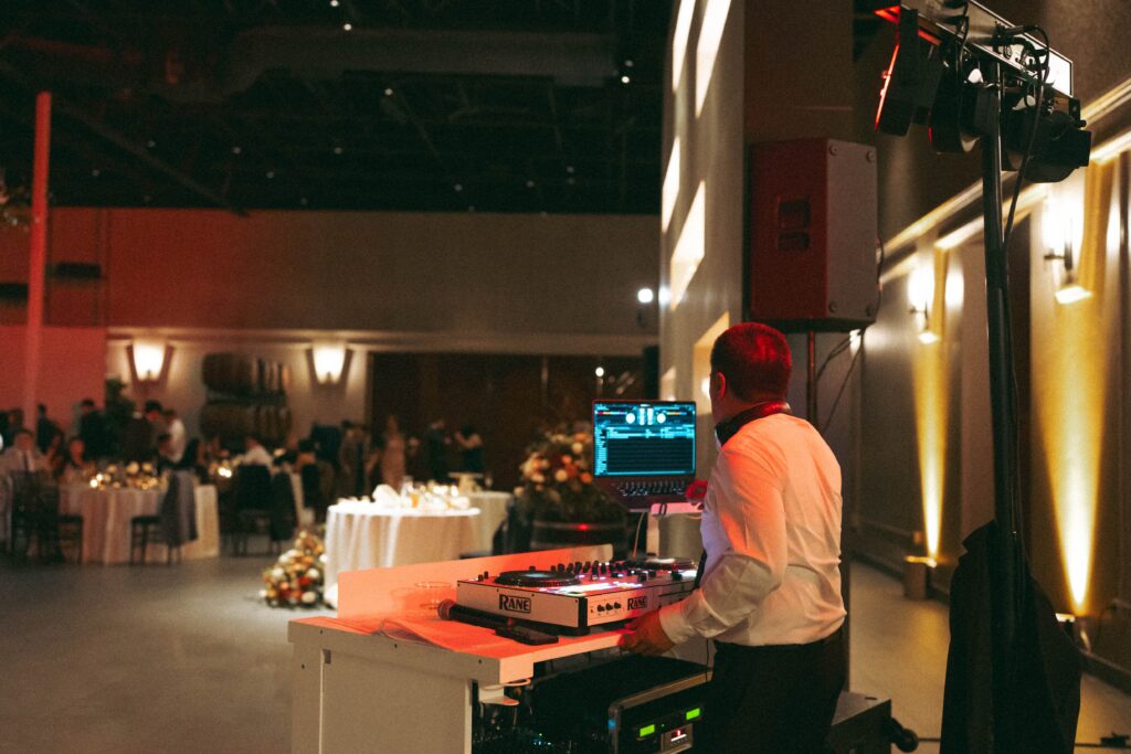 wedding dj 