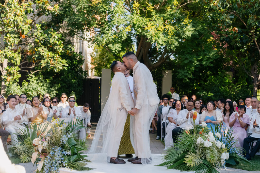 wedding ceremony kiss