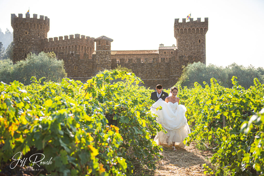 wedding couple vineyard