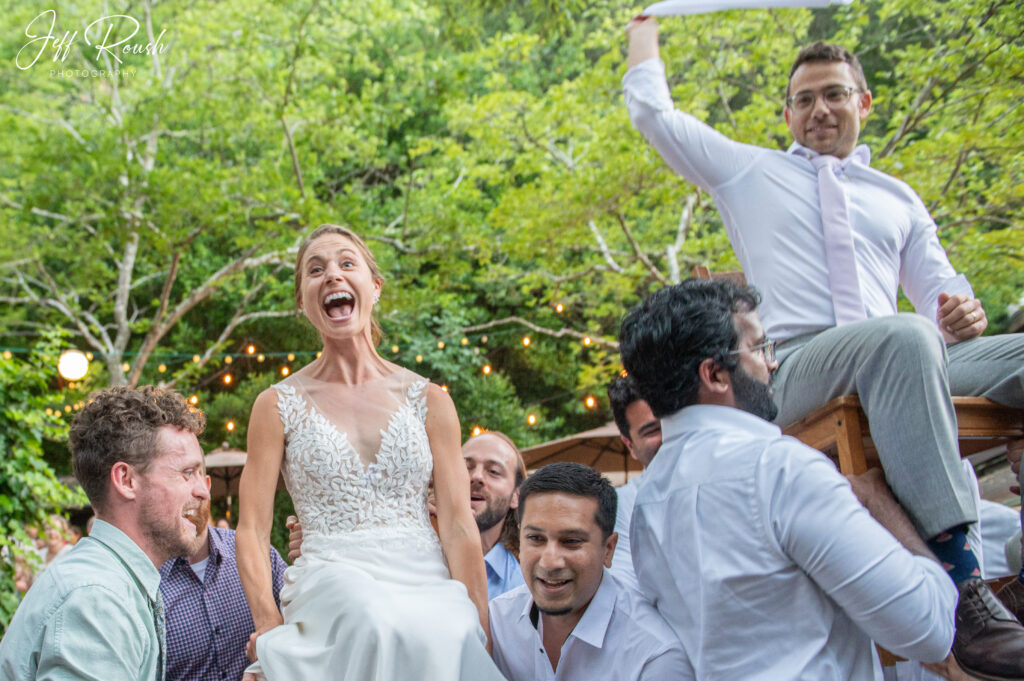 wedding couple dance